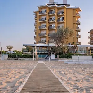 3* Szálloda Crown